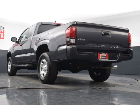 Used 2022 Toyota Tacoma SR image 29