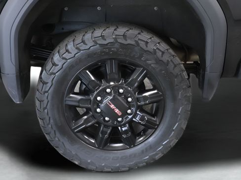 Used 2025 GMC Sierra 2500 AT4 w/ AT4 Premium Plus Package AWD/4WD image 26