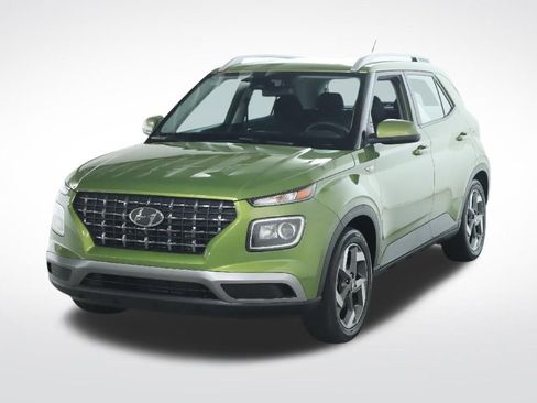 Used 2023 Hyundai Venue SEL FWD image 3