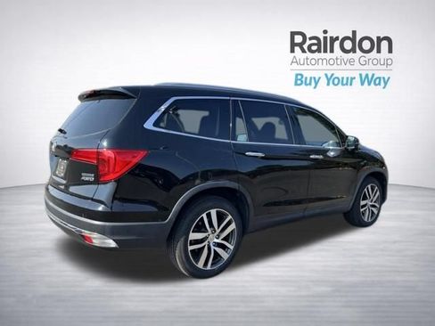 Used 2017 Honda Pilot Touring image 7