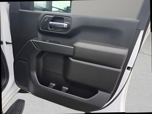 Used 2022 Chevrolet Silverado 2500 Custom w/ Custom Value Package image 19