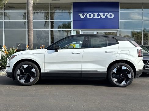 New 2025 Volvo EX30 Plus w/ Climate Package image 2