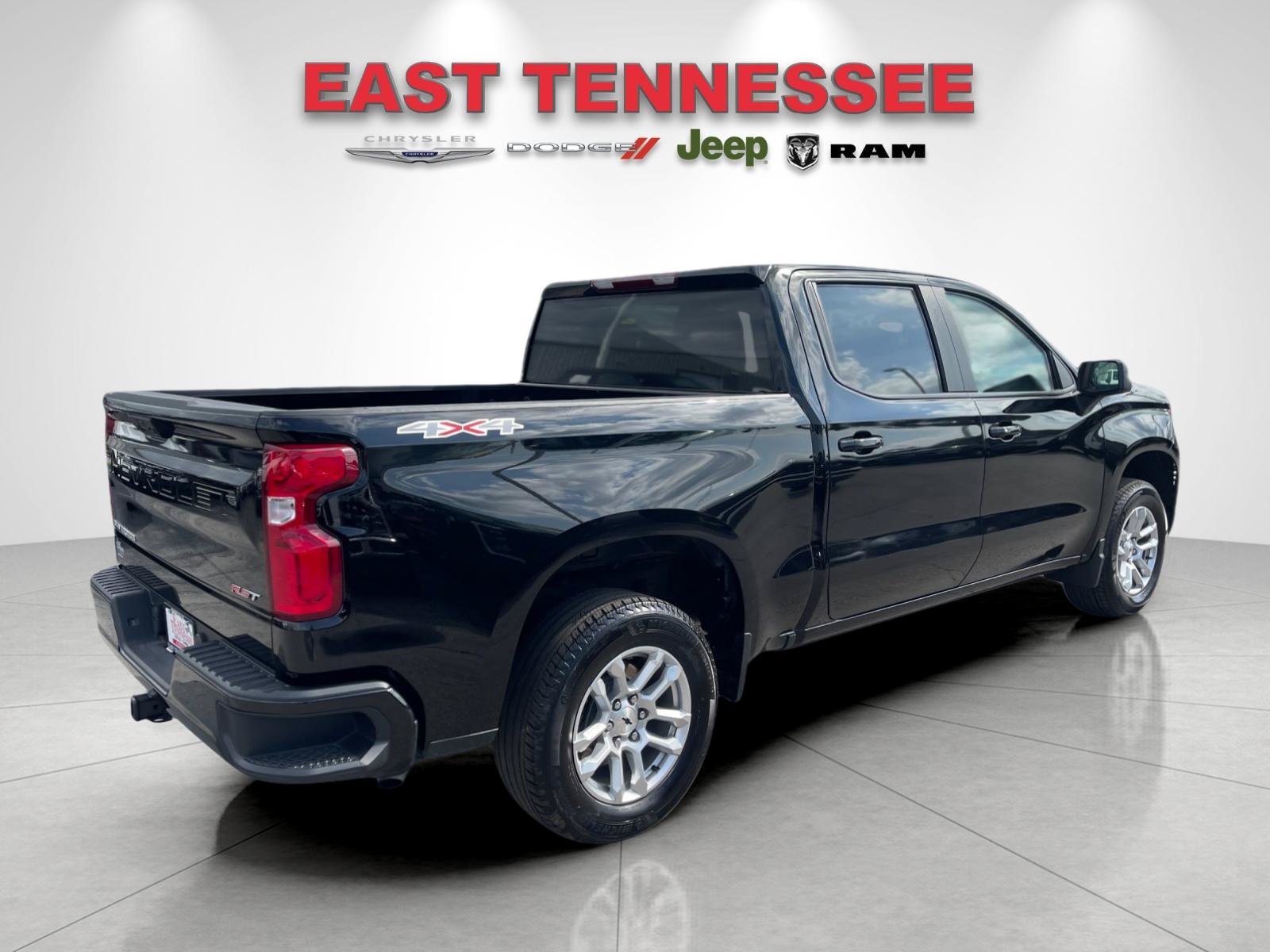 Used 2026 Chevrolet Silverado 1500 RST AWD/4WD image 3