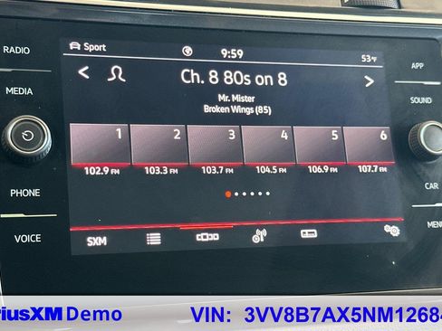 Used 2022 Volkswagen Tiguan SE R-Line image 22