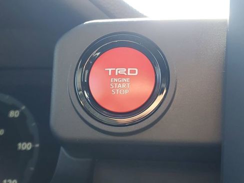 Used 2025 Toyota Tacoma TRD Off-Road image 20