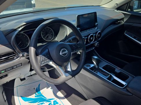 Used 2025 Nissan Sentra SR image 11
