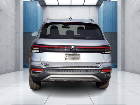 Used 2025 Volkswagen Taos SE image 28