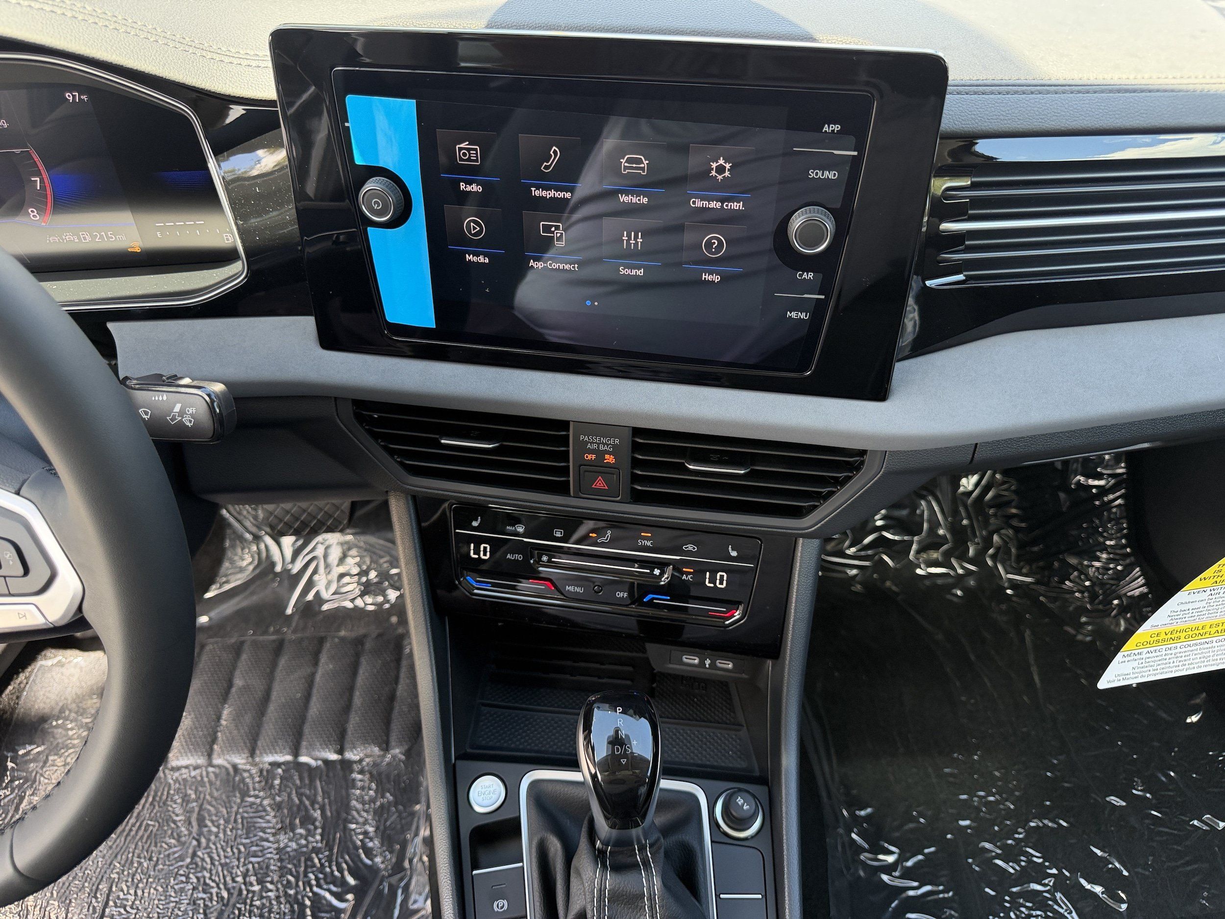 New 2027 Volkswagen Jetta SE FWD image 23