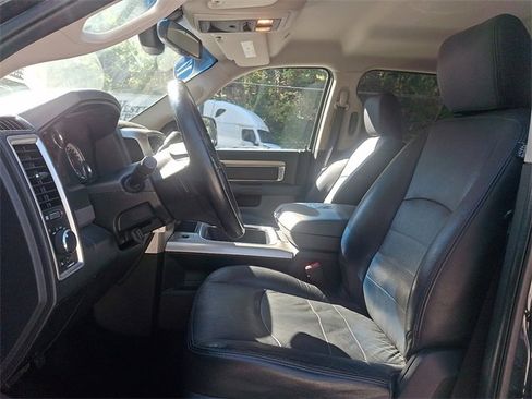 Used 2017 RAM 2500 SLT w/ Luxury Group image 15