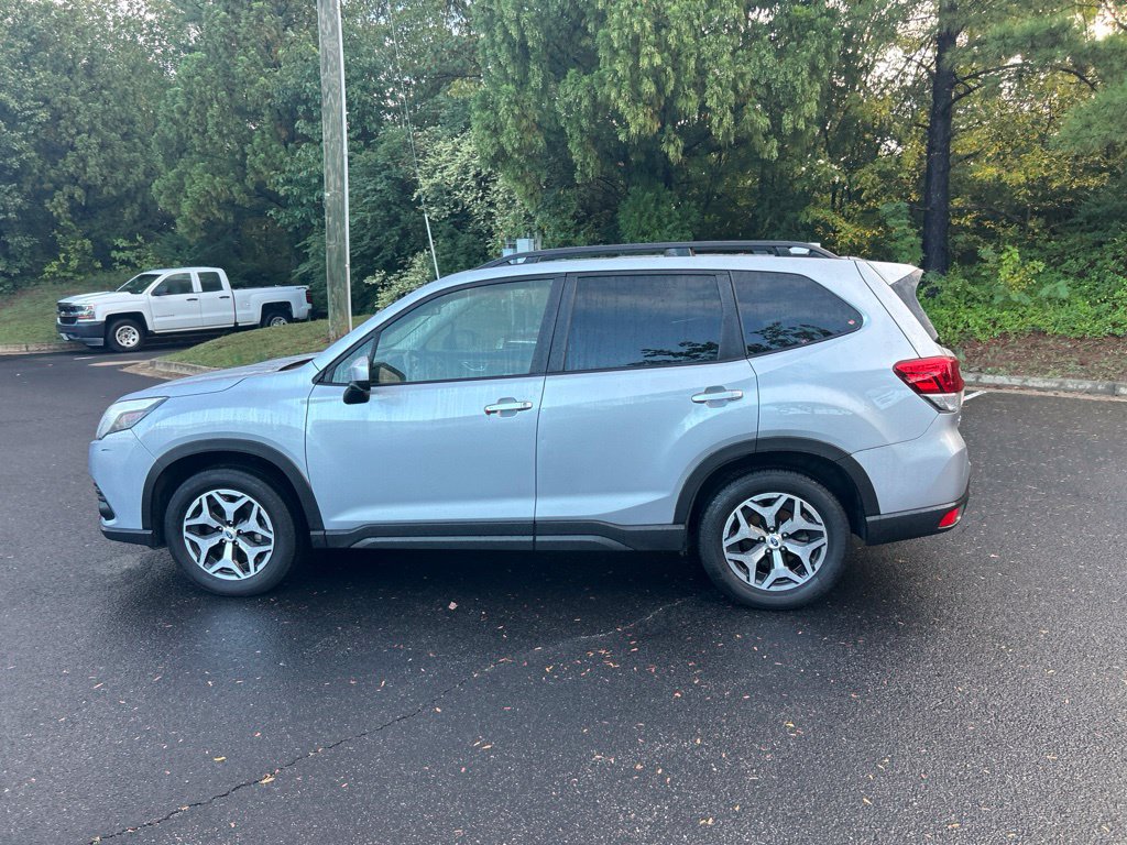 Certified 2023 Subaru Forester Premium AWD/4WD image 7
