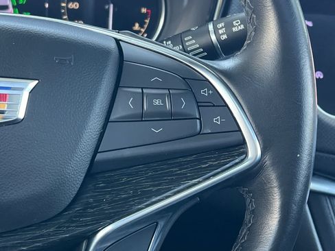 Used 2020 Cadillac XT5 Premium Luxury AWD/4WD image 32