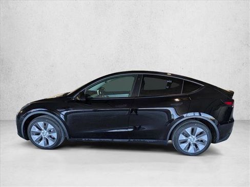 Used 2021 Tesla Model Y Long Range image 8