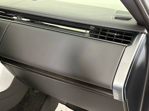 New 2025 Land Rover Range Rover Long Wheelbase Autobiography image 31
