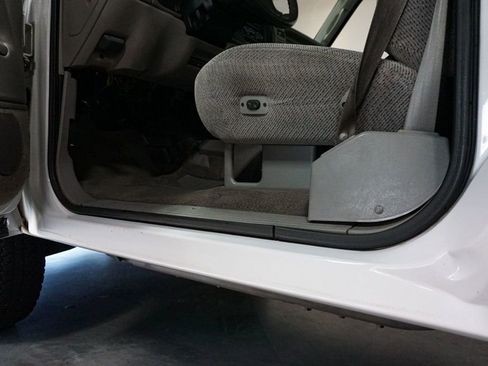 Used 1997 GMC Sierra 1500 4x4 Regular Cab w/ Marketing Option Pkg 3 image 68