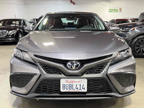 Used 2021 Toyota Camry SE w/ Convenience Package image 13