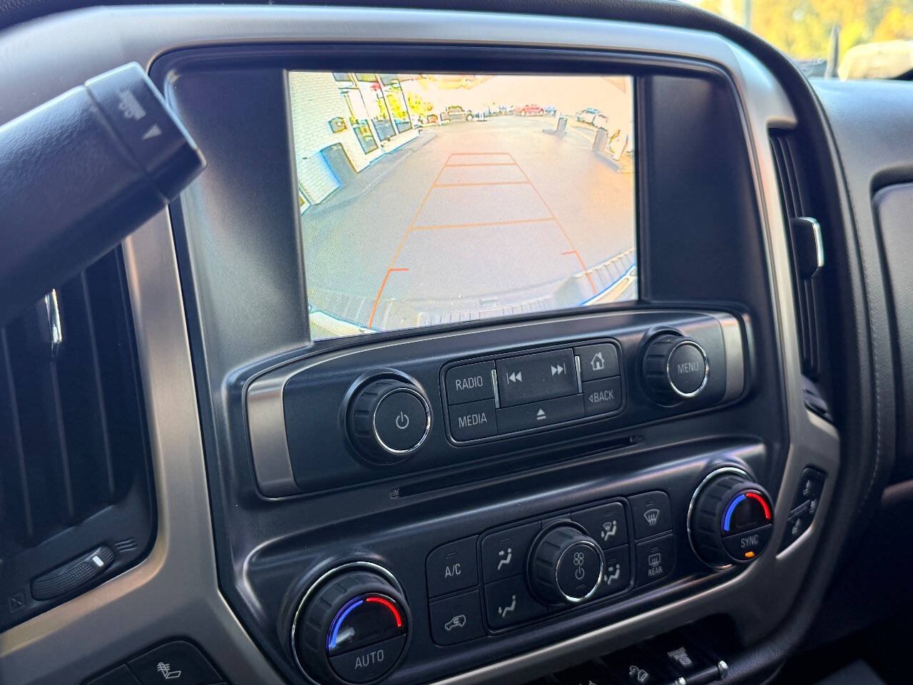 Used 2018 GMC Sierra 2500 Denali w/ Duramax Plus Package AWD/4WD image 27