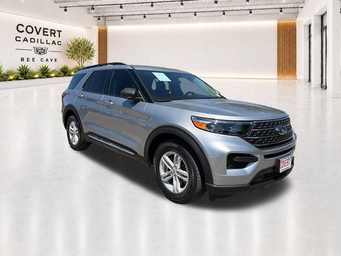 Used 2023 Ford Explorer XLT RWD image 1