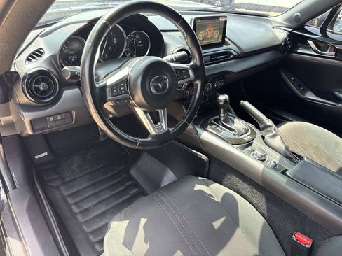 Used 2016 MAZDA MX-5 Miata Club RWD image 16