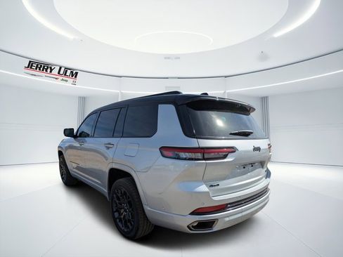 New 2025 Jeep Grand Cherokee L Summit w/ Advanced Protech Group IV image 5