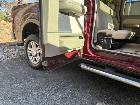 Used 2004 Ford F150 Lariat image 22