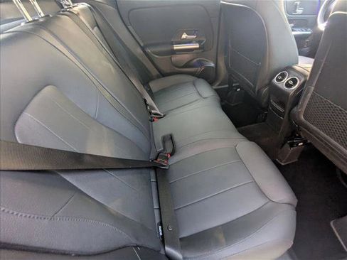 Certified 2025 Mercedes-Benz GLA 250 image 19