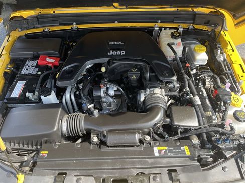 Used 2021 Jeep Wrangler Rubicon AWD/4WD image 27