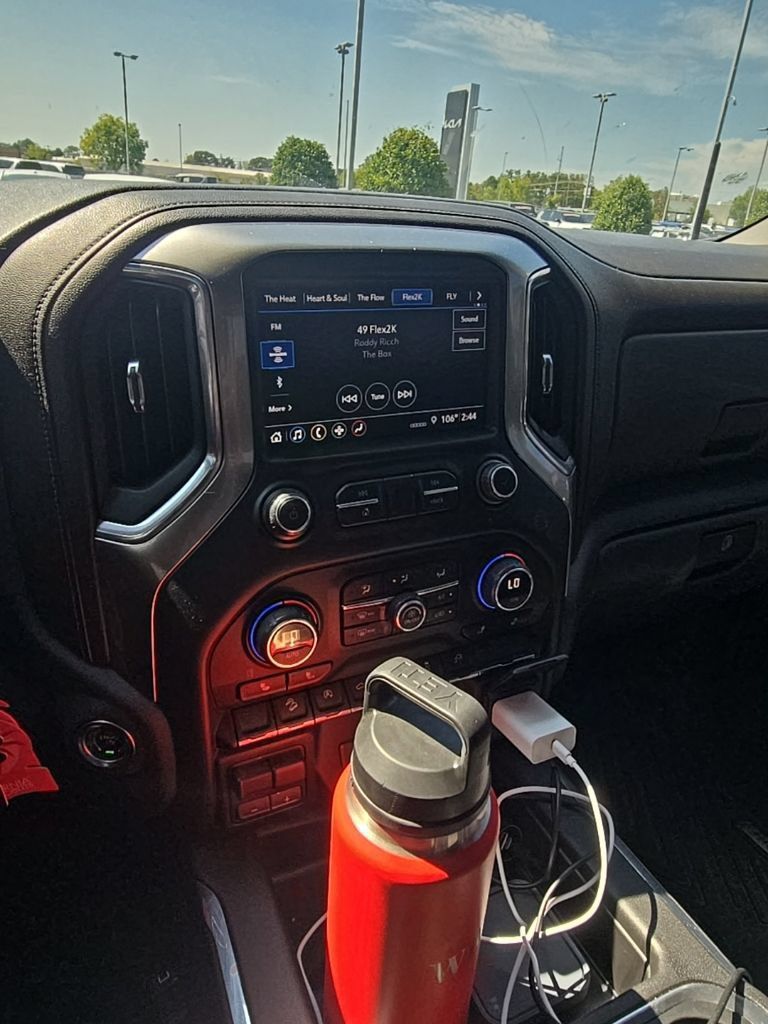 Used 2019 Chevrolet Silverado 1500 RST w/ All-Star Edition AWD/4WD image 3