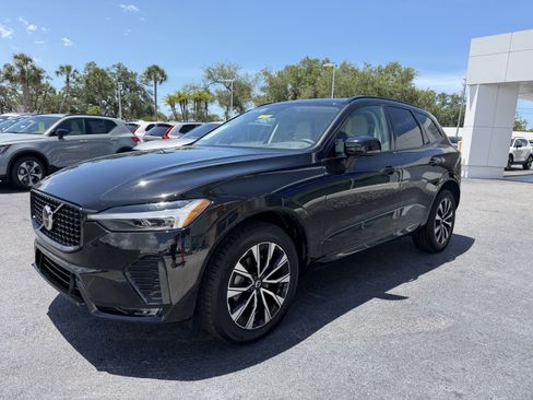 Certified 2024 Volvo XC60 B5 Core AWD/4WD image 7