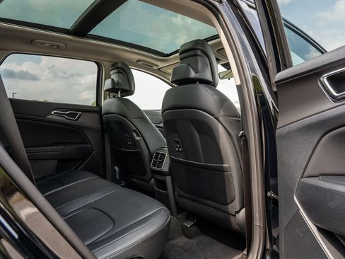 Used 2026 Kia Sportage SX FWD image 14
