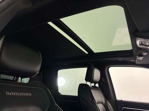 Used 2019 RAM 1500 Laramie image 33