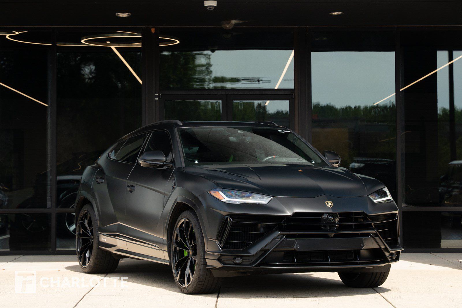Used 2023 Lamborghini Urus S AWD/4WD image 2