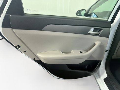 Used 2015 Hyundai Sonata SE FWD image 24