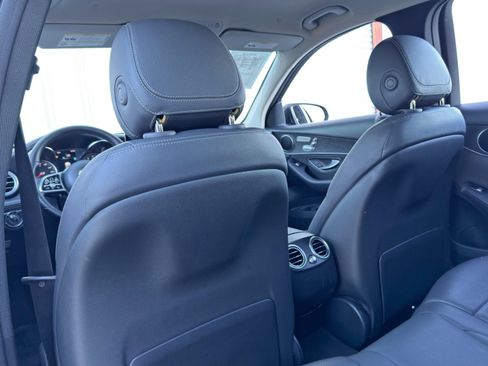 Used 2022 Mercedes-Benz GLC 300 image 33