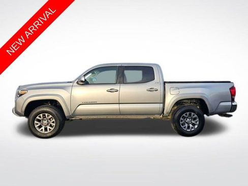 Used 2018 Toyota Tacoma SR5 image 1