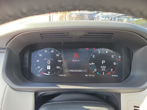 Used 2023 Land Rover Discovery HSE R-Dynamic image 28