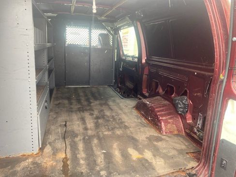 Used 2011 Ford E-350 and Econoline 350 Super Duty w/ Commercial Cargo Van Pkg RWD image 11