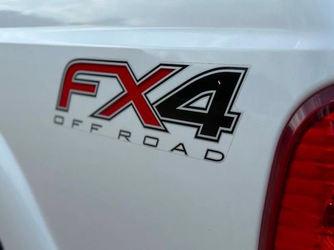 Used 2016 Ford F250 Lariat w/ Lariat Ultimate Package image 10