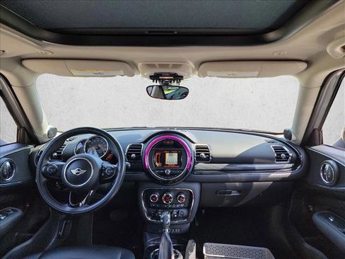 Used 2016 MINI Cooper Clubman FWD image 16