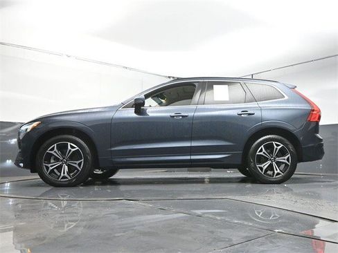 Certified 2022 Volvo XC60 B5 Momentum w/ Climate Package image 37