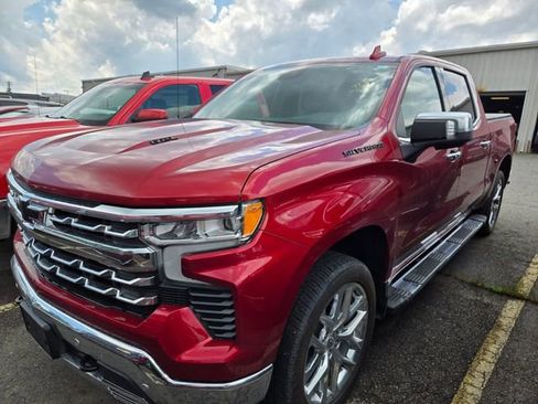 Used 2023 Chevrolet Silverado 1500 LTZ w/ LTZ Premium Package AWD/4WD image 13