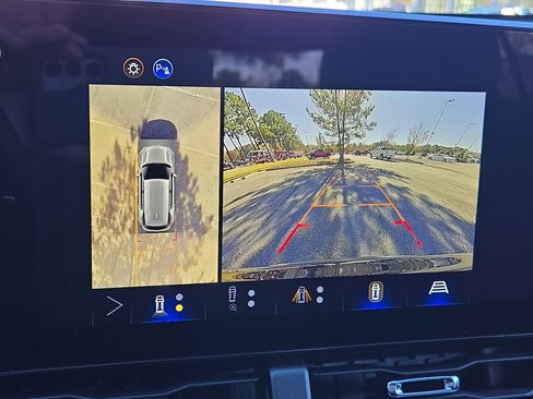 New 2026 Chevrolet Equinox LT image 33