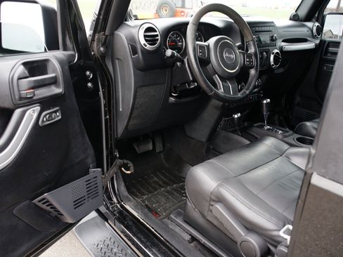 Used 2012 Jeep Wrangler Sahara w/ Dual Top Group image 16