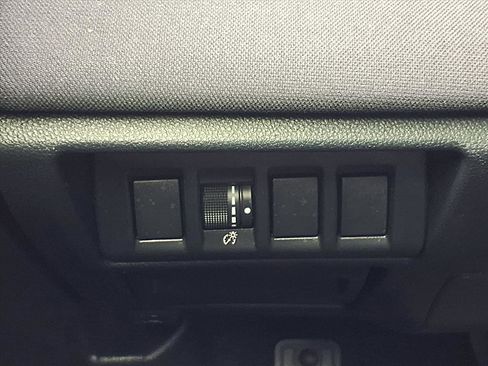 Certified 2025 Subaru Outback Premium w/ Popular Package #1A image 9