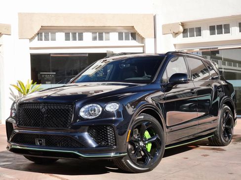 Used 2025 Bentley Bentayga AWD/4WD image 13