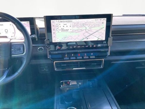 Used 2024 GMC Hummer EV 3X image 9