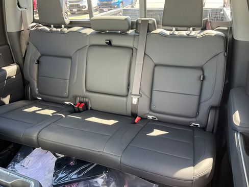 New 2025 GMC Sierra 2500 SLT w/ SLT Premium Package image 21