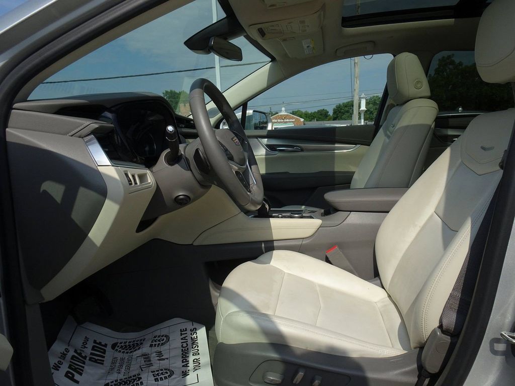 Used 2020 Cadillac XT5 Premium Luxury AWD/4WD image 8