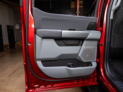 Used 2026 Ford F250 XLT w/ XLT Premium Package image 38