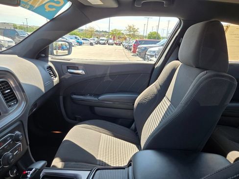 Used 2023 Dodge Charger SXT w/ Blacktop Package AWD/4WD image 27