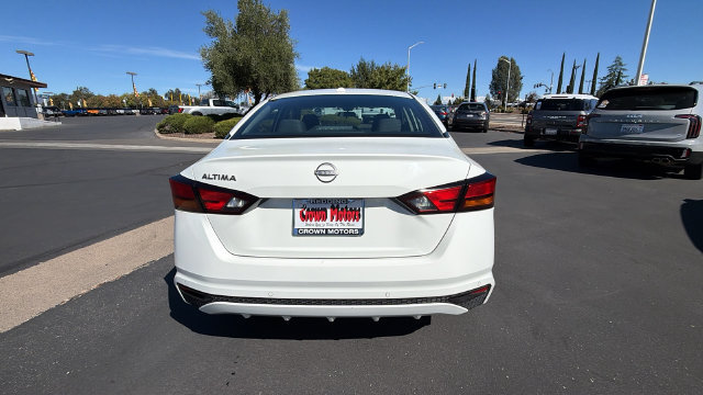 Used 2025 Nissan Altima 2.5 SV FWD image 5